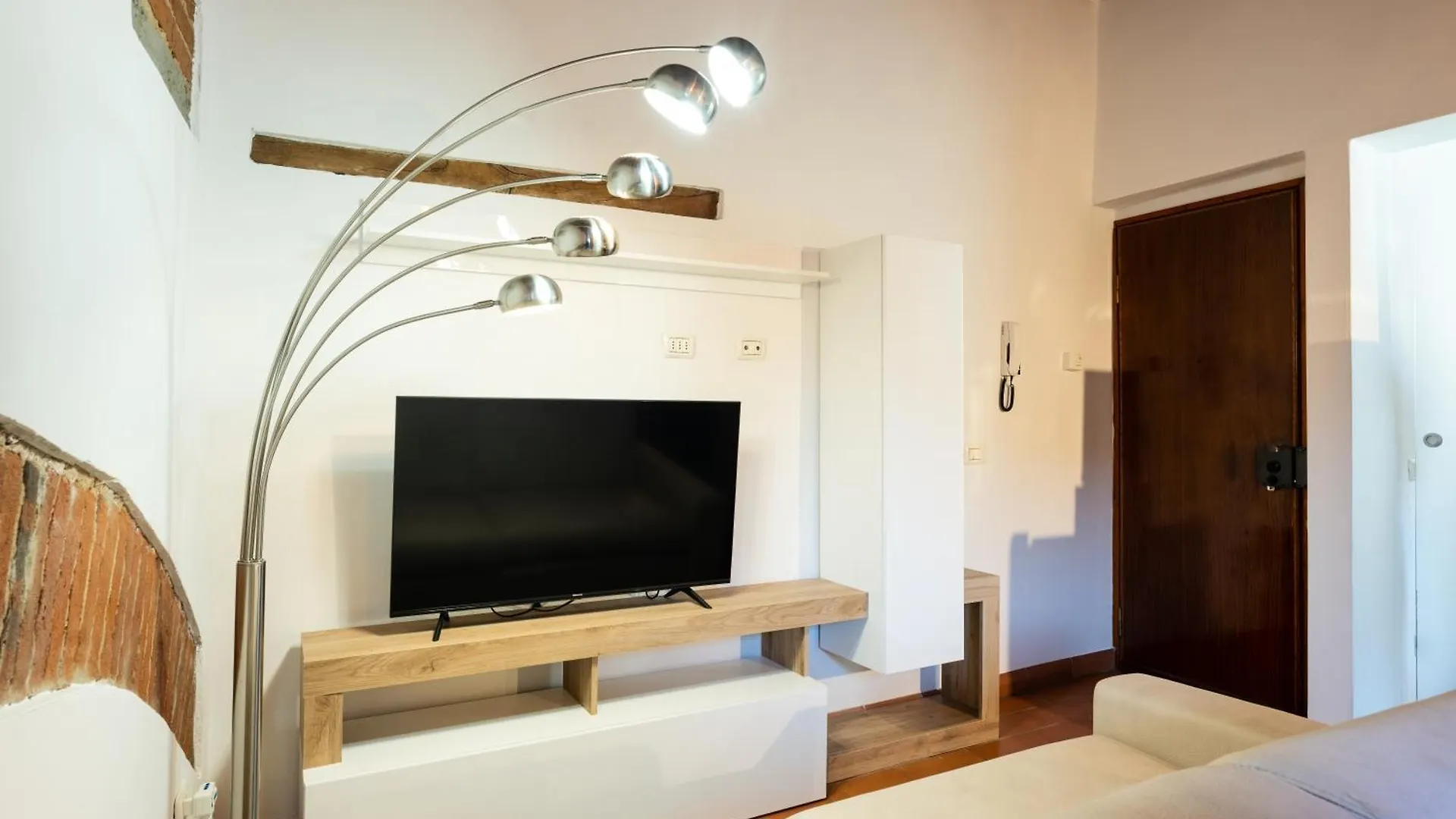 Tipica Cozy House + Parking! Lägenhet Florens 0*,